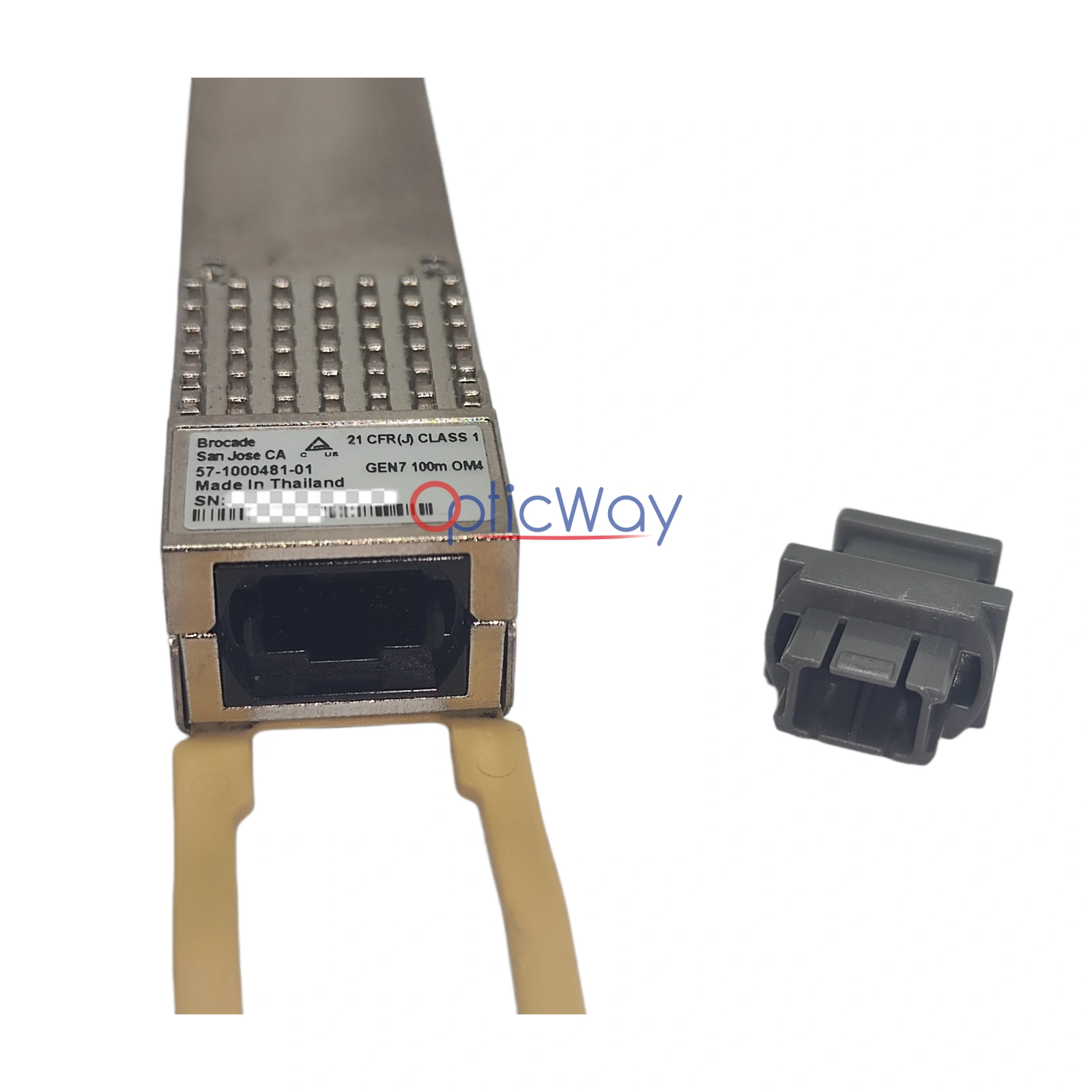 Brocade 57-1000481-01 200GBASE-SR4 QSFP28-DD Transceiver MPO Connector Close-up with Dust Cap